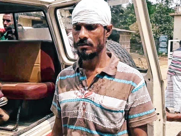 Bengal Panchayat Elections 2018: Group Clash of TMC came in public over filing nominations