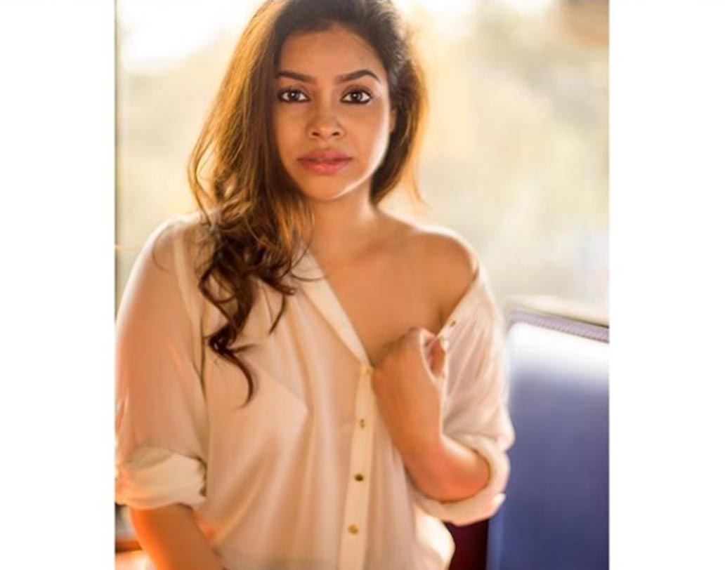 কমেডি শো-এর পাশাপাশি বলিউডেও বেশ কয়েকটি ছবিতে অভিনয় করেছেন সুমনা। সলমনের ‘কিক’, রণবীর কপূরের ‘বরফি’ ছবিতে দেখা গিয়েছে অভিনেত্রীকে।