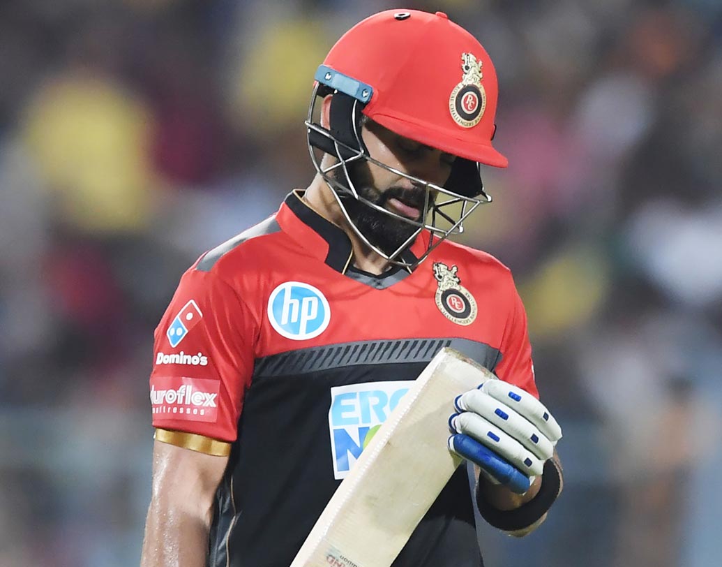 কোহালির ব্যাটে খরা: রবিবারের ইডেনে চেনা ছন্দে দেখা যায়নি বিরাট কোহালিকে। ৩৩ বলে ৩১ রানের ইনিংস একেবারেই কোহালিচিত ছিল না। ছবি: এএফপি।