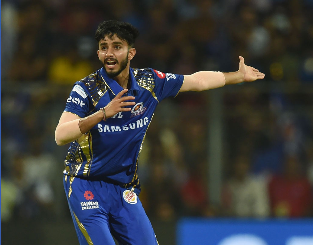 মায়াঙ্ক মারকান্দে: ব্যাট-বল দুই বিভাগেই সমান গুরুত্ব দেওয়ার কারণে মায়াঙ্কের মতো অলরাউন্ডার দলে ঢুকতে চলেছেন।