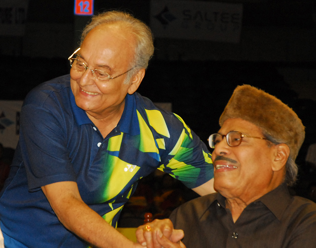 ২০০৮-এ ১ মে। জন্মদিনে নেতাজী ইন্ডোর স্টেডিয়ামে। সঙ্গে সৌমিত্র চট্টোপাধ্যায়।