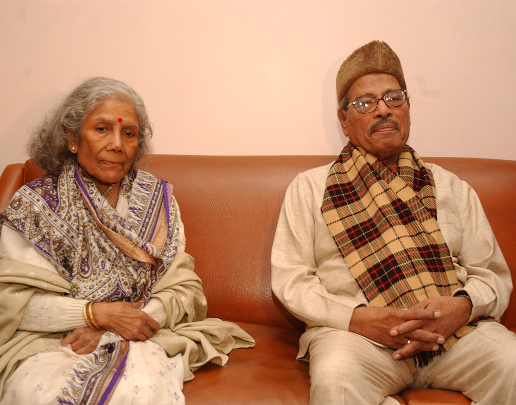 ২০০৮। সন্ধ্যা মুখোপাধ্যায়ের লেক গার্ডেন্সের বাড়িতে সন্ধ্যা এবং মান্না।