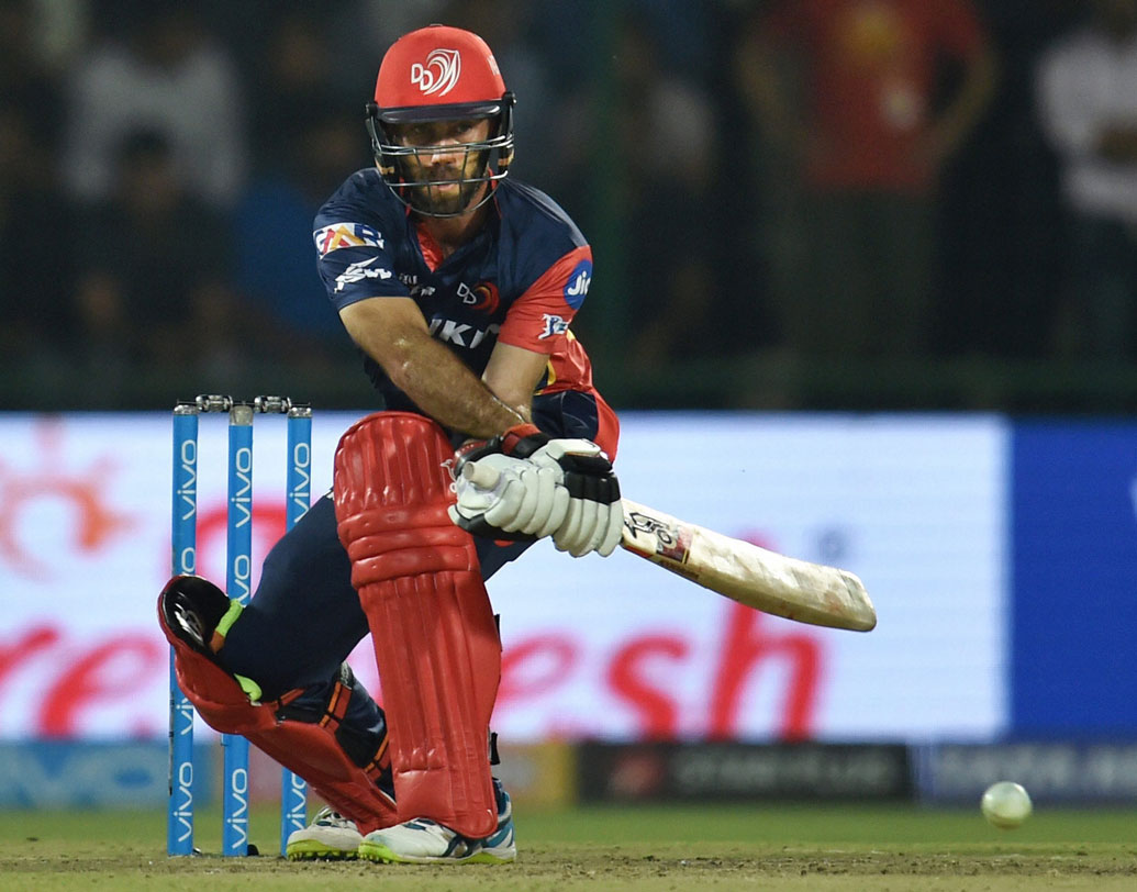 গ্লেন ম্যাক্সওয়েল: একেবারেই রানের মধ্যে নেই ম্যাড ম্যাক্স। গত ম্যাচে ওপেনিংয়ে নেমে রান আউট হন। আজ ফের তাঁকে দিয়ে শুরু করিয়ে চমকে দিতে পারে দিল্লি। ছবি: পিটিআই।