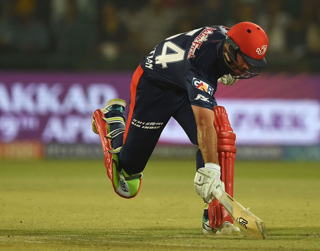 ড্যান ক্রিশ্চিয়ান: গত ম্যাচের ভিলেন। শেষ ওভারে তাঁকে মেরেই জেতার রান তোলেন ইউসুফ পাঠান। তবে টুর্নামেন্টে পারফরম্যান্সের জন্য আজ দলে থেকে যেতে পারেন। ছবি: এএফপি।