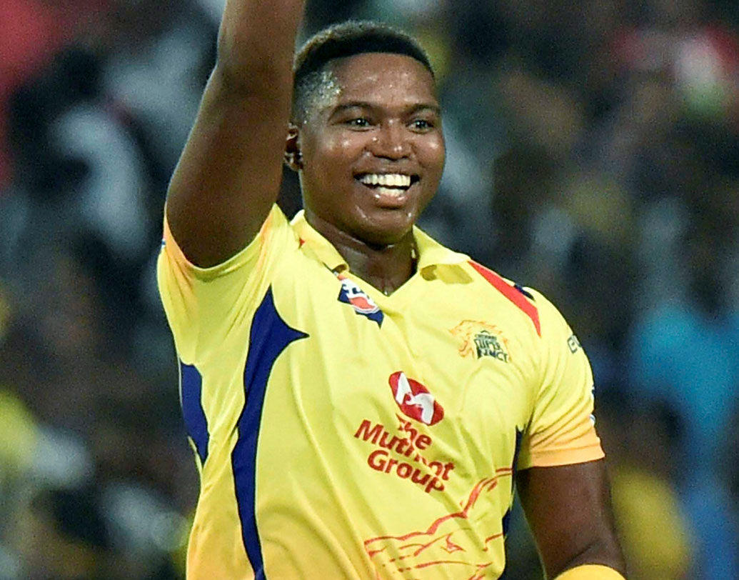 দক্ষিন আফ্রিকার পেসার লুনগি এনগিদি এ বারেও থাকছেন দিল্লির দলে। বোলিংয়ে তাঁর দারুণ ফর্ম দেখার অপেক্ষায় রয়েছেন সবাই। 