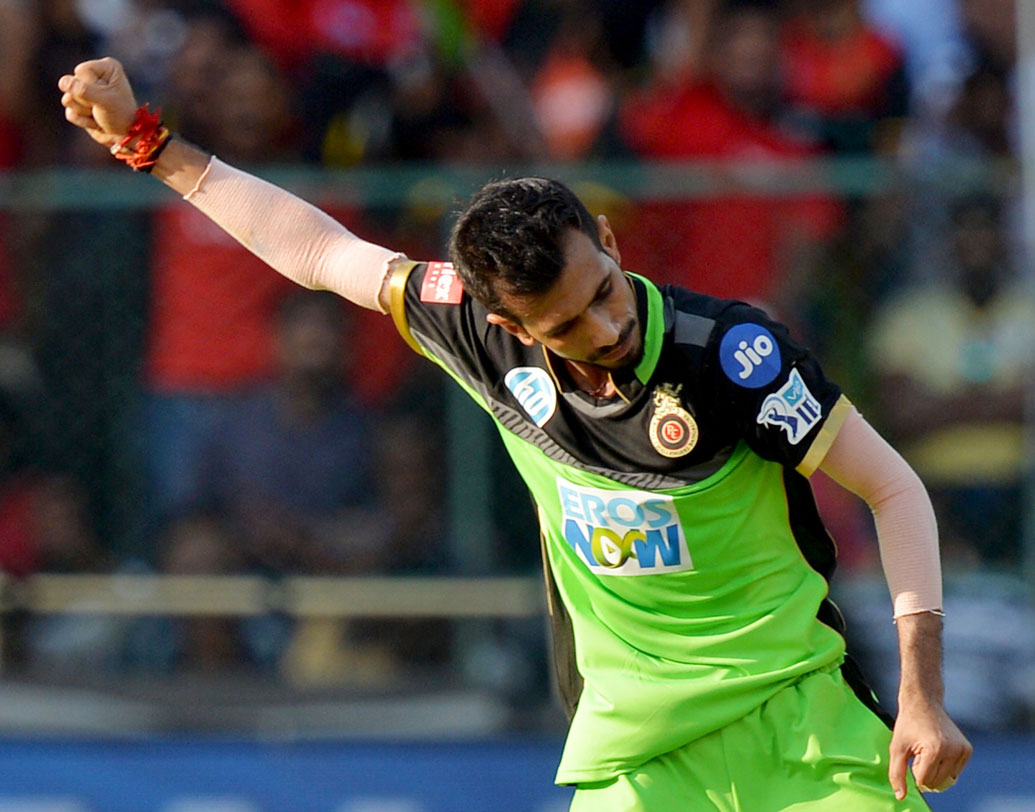 যুজবেন্দ্র চাহাল: পরিচিত ছন্দে এখনও পাওয়া যায়নি এই রিস্ট স্পিনারকে। তবে তিনি ফর্মে থাকলে যে ম্যাচের রং বদলে দিতে পারেন, তাতে কোনও সন্দেহ নেই। ছবি: এএফপি।