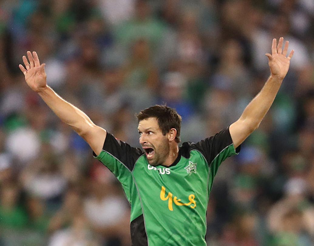 বেন হিলফেনহস: ২০১১ সালে চেন্নাই এবং ২০১৫তে মুম্বই আইপিএল চ্যাম্পিয়ন হয়েছিল। এই দু’ক্ষেত্রেই জয়ী দলের সদস্য ছিলেন বেন। যদিও, আইপিএল-এ কোনও দিনই তেমন ভাগে দাগ কাটতে পারেননি।