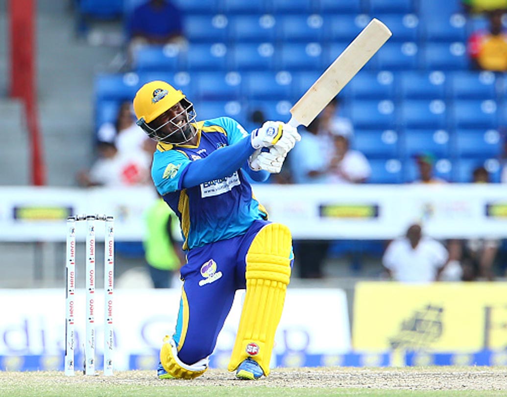 ডোয়েন স্মিথ: ২০০৯ সালে ডেকান চার্জার্সের জয়ের অন্যতম কারিগর ছিলেন স্মিথ। সে বার তাঁর ব্যাট প্রথম থেকেই বিপক্ষের ত্রাস হয়ে উঠেছিল। পরবর্তীতে ২০১২তে মুম্বই ইন্ডিয়ান্সে যোগ দেন। সে বার মুম্বই চ্যাম্পিয়ন হয়েছিল।