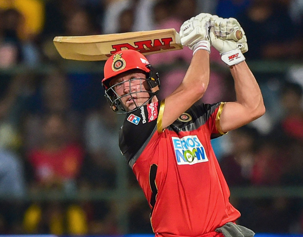 এবি ডেভিলিয়ার্স: শেষ দুই ম্যাচে রান পাননি। তবে ইন ফর্ম এবি যে কী করতে পারেন তা বোধহয় সবারি জানা। ছবি: পিটিআই।