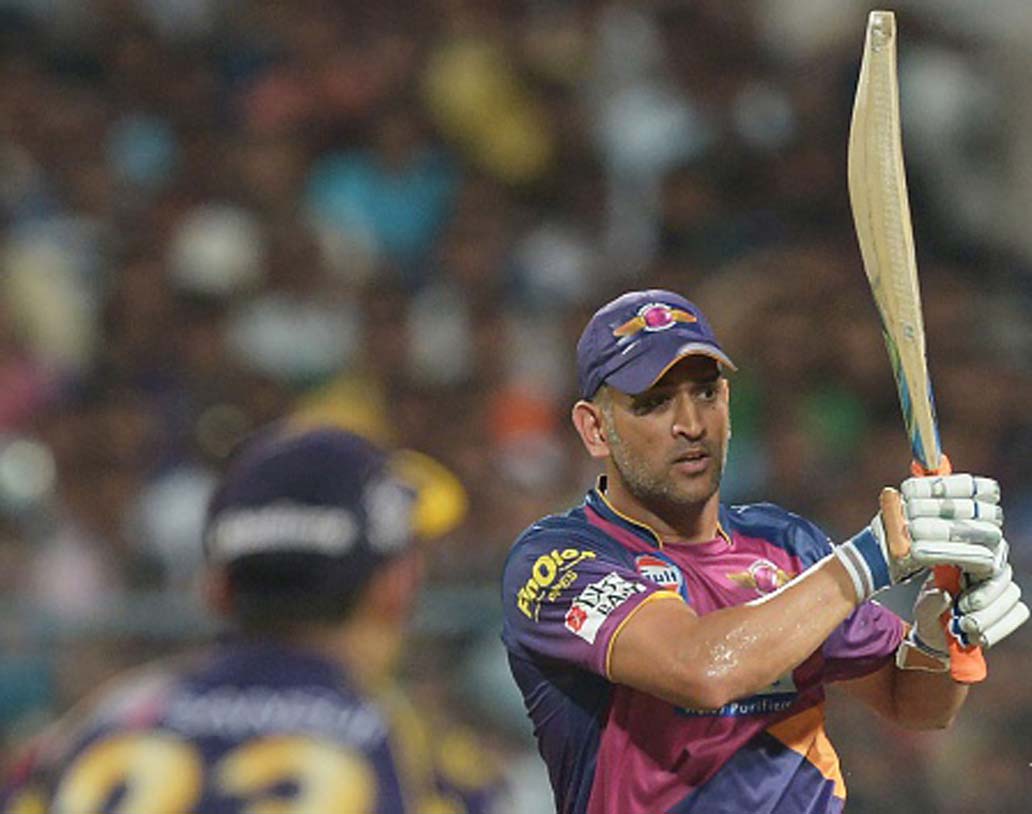 তৃতীয় সর্বোচ্চ রানটি এসেছিল চেন্নাই সুপার কিংসের হাত ধরে। ২০১৩ সালে তারা করেছিল ২৪৬ রান। বেঙ্গালুরুর বিরুদ্ধে এই রান করেছিল চেন্নাই।