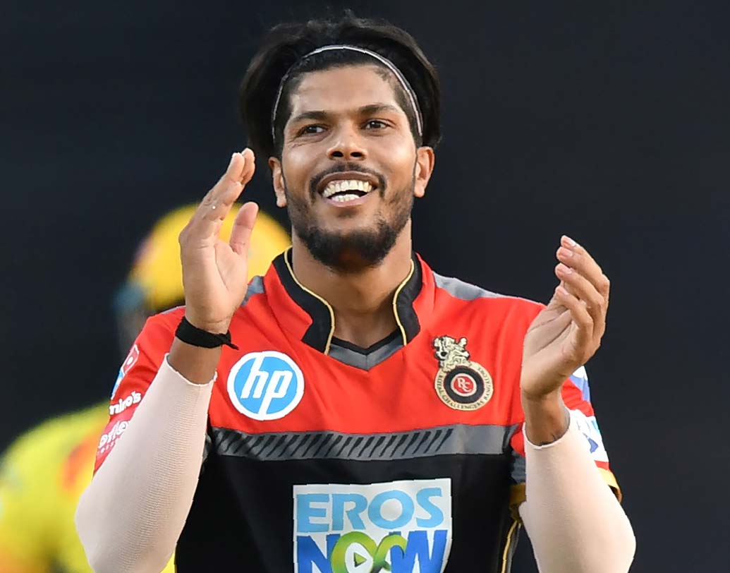 উমেশ যাদব: টুর্নামেন্টের প্রথম দিকে দুর্দান্ত বল করলেও এখন ফর্ম যেন কিছুটা পড়তির দিকে। তবে আজ তিনি দলে থাকছেন। ছবি: এএফপি ।