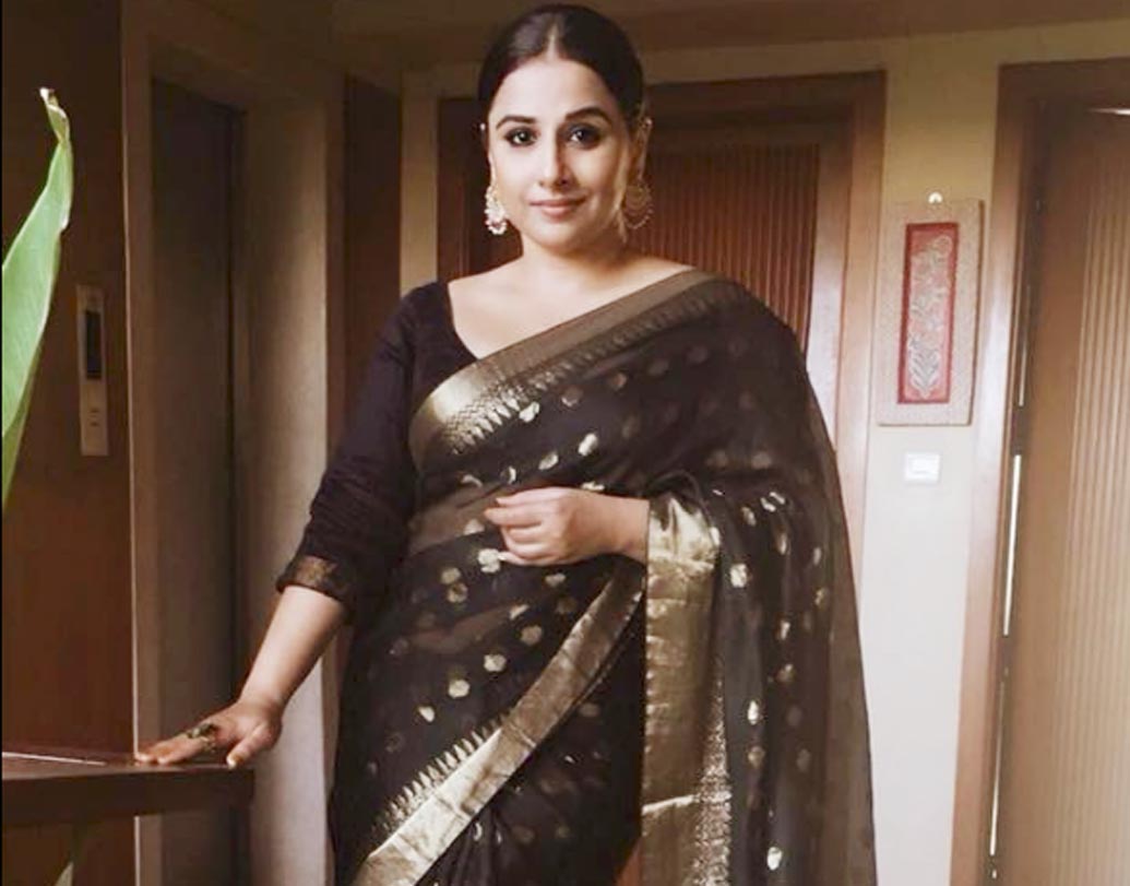 বিদ্যা বালন: শাড়ির প্রতি বিশেষ আকর্ষণ বিদ্যার। বিদ্যার সংগ্রহে রয়েছে নানা ব্র্যান্ড ও ডিজাইনের ৮০০ রকম শাড়ি। তা ছাড়া মোবাইল ফোন সঙ্গে রাখা একেবারেই পছন্দ নয় নায়িকার। বিদ্যা জানিয়েছেন এই অভ্যাসের জন্য নানা সময় বিভিন্ন গুরুত্বপূর্ণ ইভেন্ট মিস করে যান তিনি।