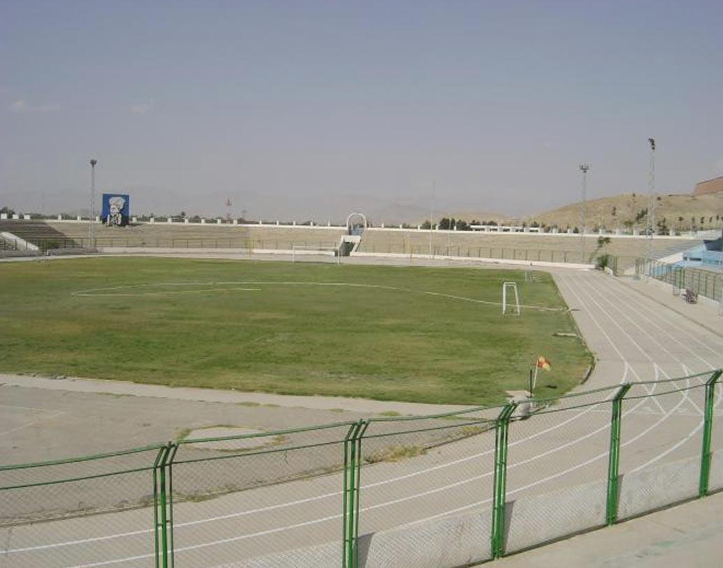 গাজি স্টেডিয়াম(কাবুল): শোনা গিয়েছে, তালিবান নাকি নিরীহ মানুষদের ধরে এনে এই স্টেডিয়ামের ভিতর শিরচ্ছেদ করত। মার্কিন সেনাদের সঙ্গে যুদ্ধের সময় এটি ছিল তালিবানদের ঘাঁটি। বহু সেনাকে এখানে এনে গুলিতে ঝাঁঝরা করে দেওয়া হয়েছে। সেই থেকে মানুষের বিশ্বাস ওই মৃত ব্যক্তিদের আত্মা নাকি ঘুরে বেড়াচ্ছে স্টেডিয়ামের সর্বত্র। রাতে কান পাতলেই নাকি নানা ফিসফিসানি শোনা যায়।