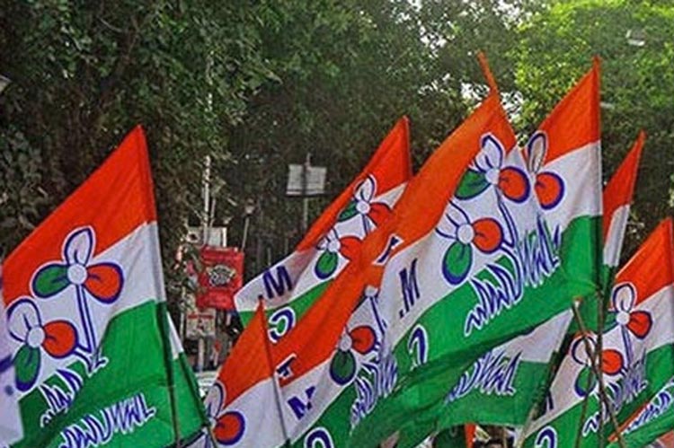 Bengal Panchayat Elections 2018: Group clash of TMC came in public just after their win