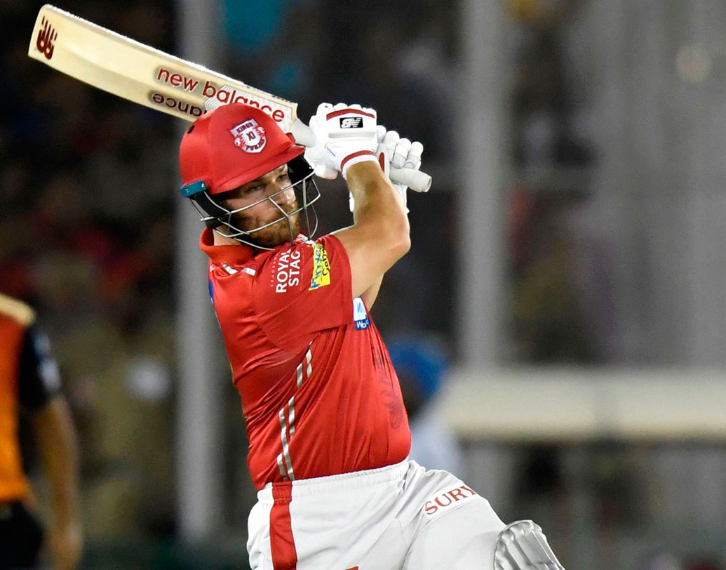 অ্যারন ফিঞ্চ (কিংস ইলেভেন পঞ্জাব): ছয় ম্যাচে মোট রান ২৪। ৬ কোটির বেশি দামের এই অজি তারকা সম্ভবত জীবনের সবচেয়ে খারাপ ফর্মে রয়েছেন। ছবি: এএফপি।