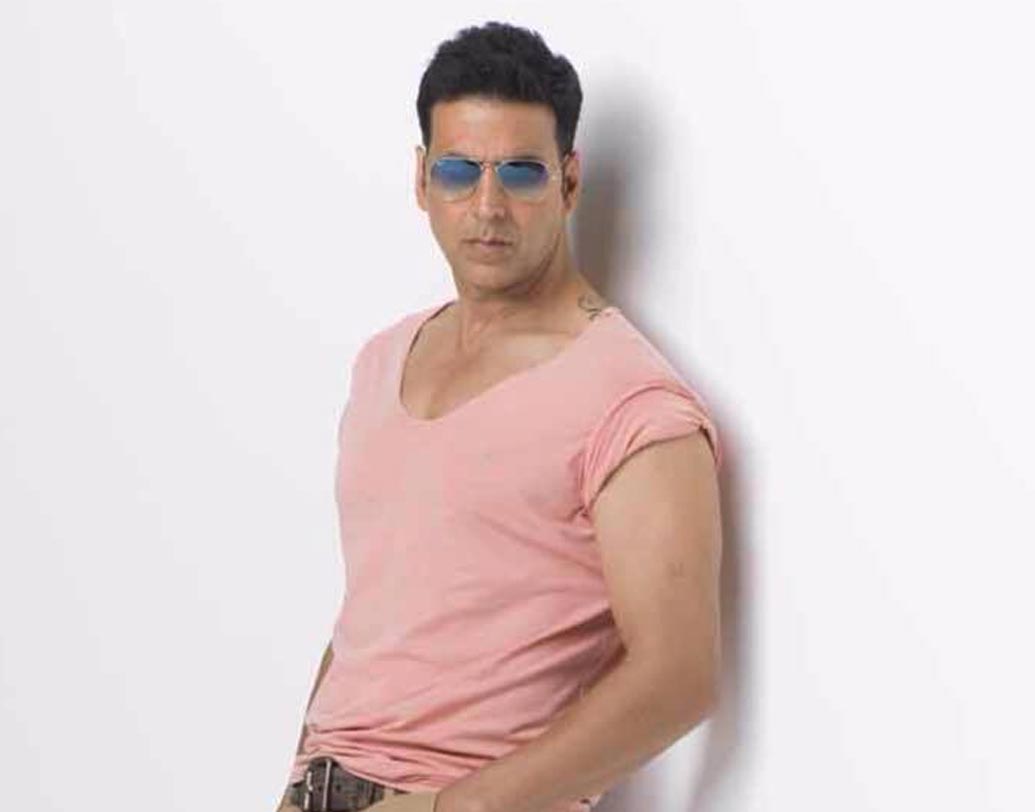 অক্ষয় কুমার: বলিউডের খিলাড়িকে বিয়েতে ডাকতে চান? মানি ব্যাগ শক্ত করে আঁকড়ে ধরুন। শুধু অতিথি হিসেবে কোনও অনুষ্ঠানে উপস্থিত থাকার জন্য অক্ষয় নেন দেড় কোটি টাকা। আর যদি স্পেশাল পারফরম্যান্স চান তাহলে খরচ করতে হবে আড়াই কোটি টাকা।