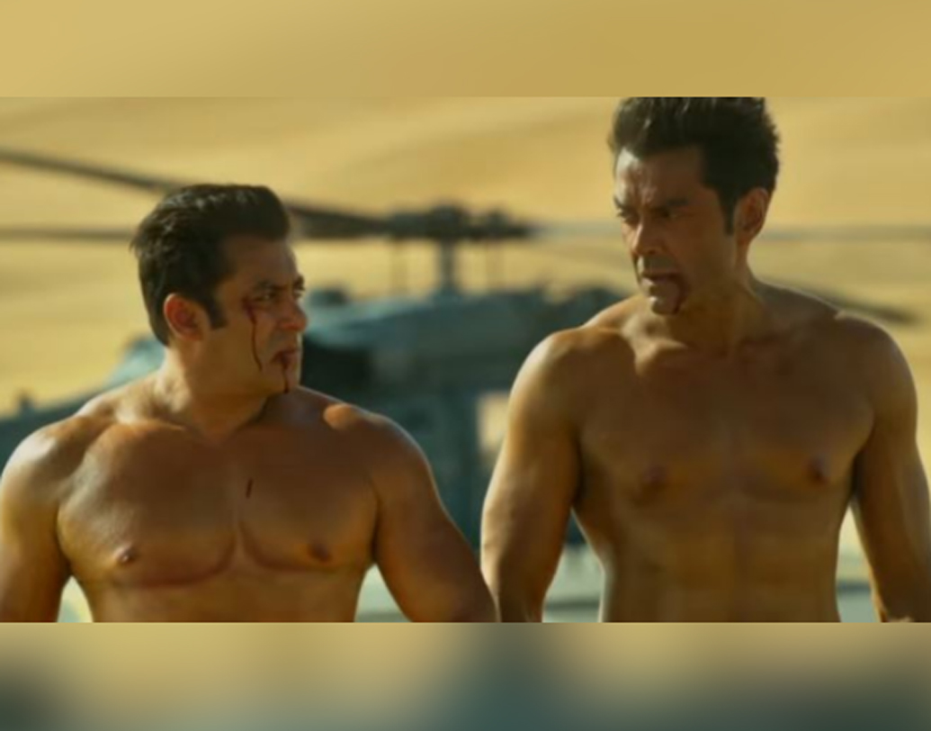 এই ছবিতে অভিনয়ের জন্য সলমনই ডাক পাঠান ববি দেওলকে। আর অ্যাবস তৈরি করার নানান টিপসও সলমনই ববিকে দেন। এমনকী সলমনের জিম ট্রেনারই ‘রেস থ্রি’ তে ববির এমন বডি অ্যাবস তৈরিতে সাহায্য করেছেন বলে জানা গিয়েছে।