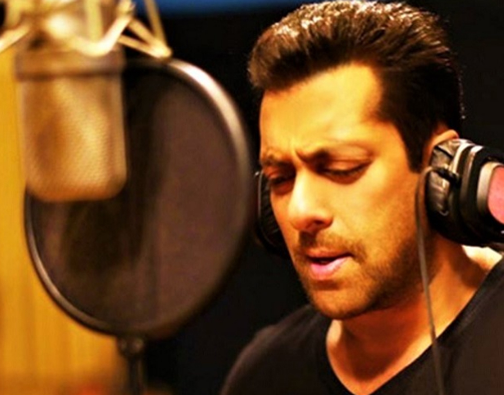 এই ছবির জন্য একটি রোম্যান্টিক গানও লিখেছেন সলমন খান। পাক গায়ক আতিফ আসলাম গেয়েছেন গানটি।