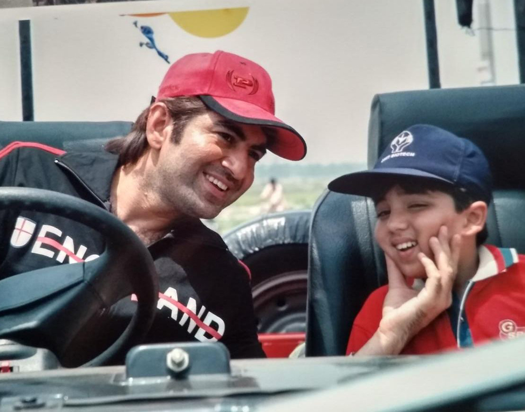 ‘সাথীহারা’তে জিতের পাশাপাশি নজর কেড়েছিল অংশুও।