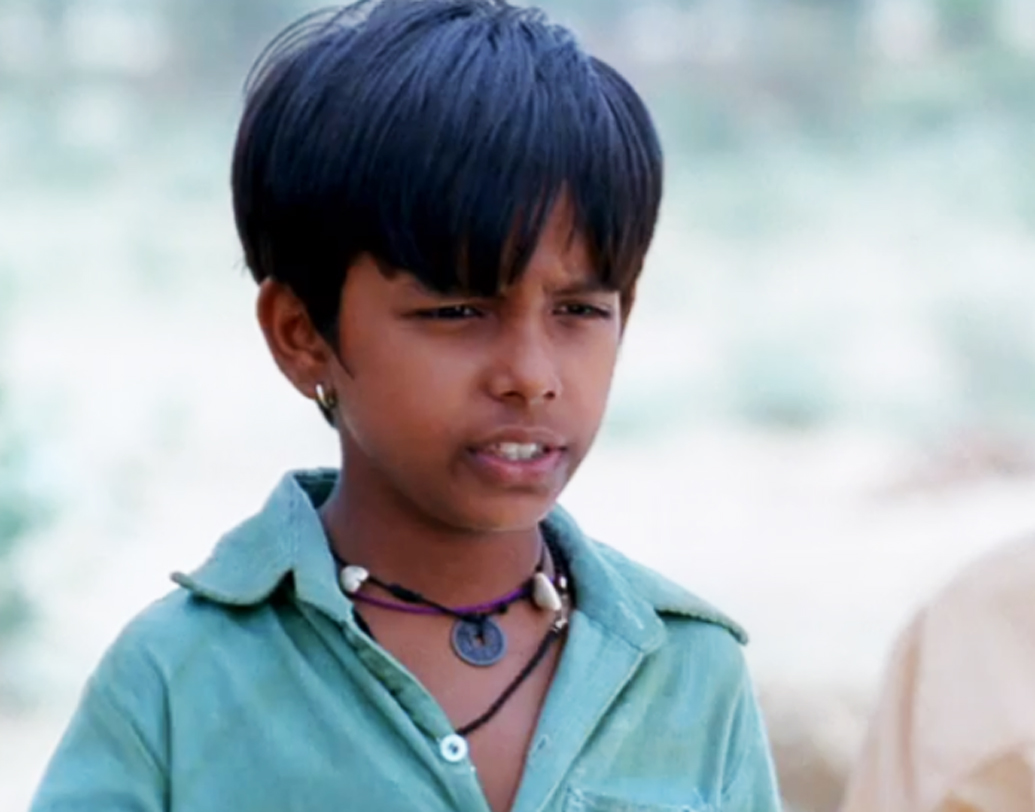 হর্ষ মায়ার-২০১১ সালের ছবি ‘আই অ্যাম কালাম’ এর পর আর ঘুরে তাকাতে হয়নি শিশু অভিনেতা হর্ষ মায়ারকে। টানা ২১ দিন শুটিং হয়েছিল ‘আই অ্যাম কালাম’-এর। আর এই ২১ দিনের জন্য পারিশ্রমিক হিসেবে হর্ষ পেয়েছিলেন ১ লক্ষ টাকা। খুব সম্প্রতি হর্ষকে দেখা গিয়েছে রানি মুখোপাধ্যায় অভিনীত ‘হিচকি’ ছবিতে।