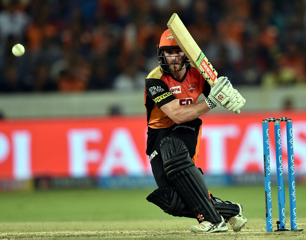 কেন উইলিয়ামসন: অধিনায়ক হিসেবে শুধু দলকে সামনে থেকে নেতৃত্ব দেওয়াই নয়, ব্যাট হাতে বহু যুদ্ধের নায়ক। চেন্নাইকে হারাতে কেনের ব্যাট বড় ভরসা দলের।