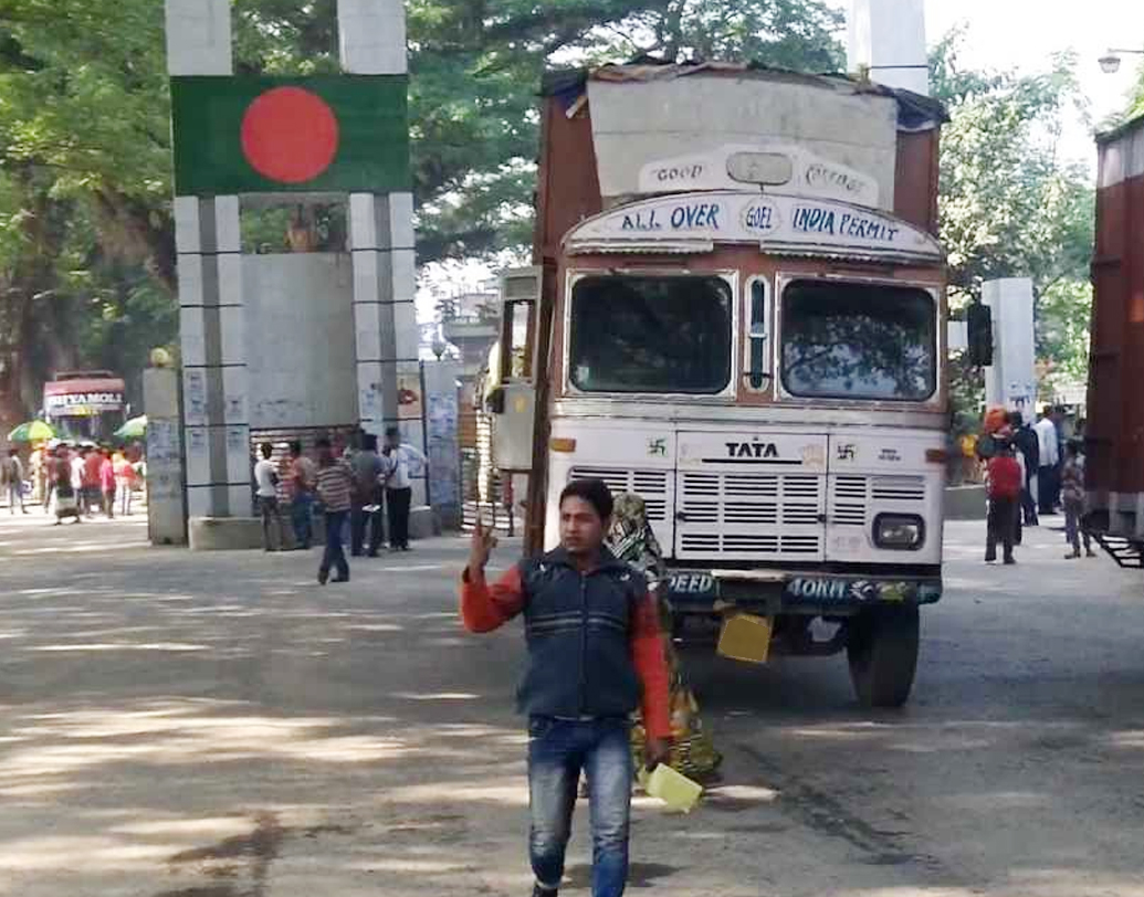 বাংলাদেশ: ডিজেলের দাম ০.৭৭ এবং পেট্রল ১.০৫ মার্কিন ডলার।