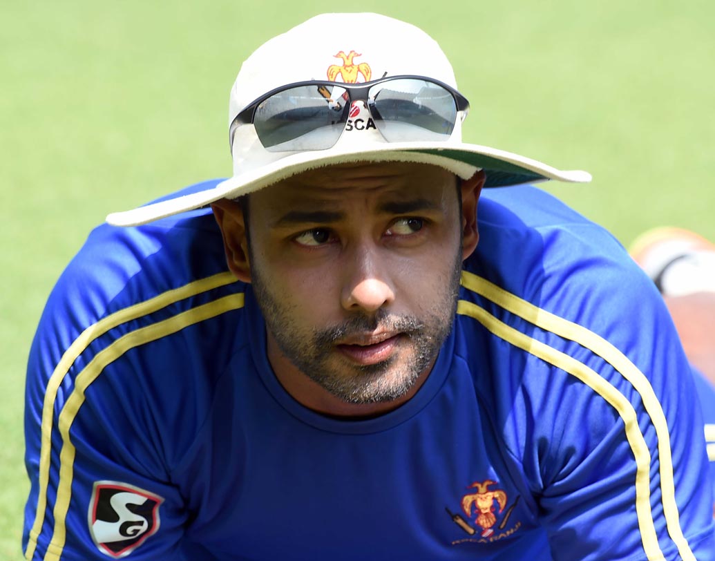 স্টুয়ার্ট বিনি: ব্যাটে এখনও তেমন কিছু করতে পারেননি। বল হাতে এখনও সুযোগই পাননি বিনি। আজ ইডেনের পিচে বল হাতে বিনির দিকে নজর থাকবে। ফাইল চিত্র।