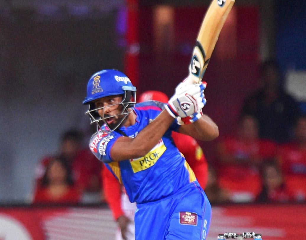 শ্রেয়াস গোপাল: বেঙ্গালুরু ম্যাচের হিরো। মাত্র ১৬ রানে ৪ উইকেট নিয়ে একার হাতেই কোহালিদের হারিয়ে দিয়েছেন। আজও চোখ থাকবে ফর্মে থাকা এই স্পিনারের দিকে। ছবি: পিটিআই।