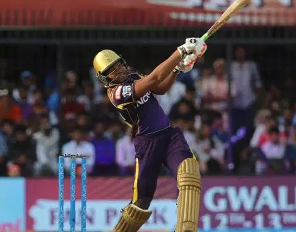 জেভন সিয়ারলেস: এখনও পর্যন্ত তেমন ভাবে কিছু করতে পারেননি বার্বাডোজের অলরাউন্ডার। ফাস্ট উইকেটে আজ চোখ থাকবে তাঁর দিকেও। ছবি: পিটিআই।