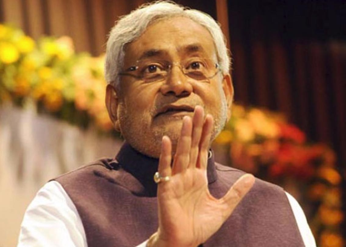 নীতীশ কুমার: ২০০০-এর মার্চের ৩-১০ তারিখ অর্থাৎ ৭ দিনের জন্য বিহারের মুখ্যমন্ত্রী হয়েছিলেন তিনি। পরে রাবড়ী দেবী বিধানসভায় সংখ্যাগরিষ্ঠ প্রমাণ করে দেন। বাধ্য হয়েই ইস্তফা দিতে হয় নীতীশ কুমারকে।