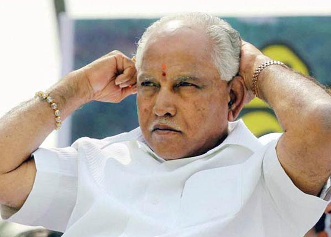 বি এস ইয়েদুরাপ্পা: ২০০৭। কর্নাটকে বিজেপি ও জেডি (এস) জোট। শর্ত ছিল, প্রথম ২০ মাস মুখ্যমন্ত্রী হবেন কুমারস্বামী, পরের ২০ মাস মুখ্যমন্ত্রী হবেন ইয়েদুরাপ্পা। কিন্তু ইস্তফা দিতে চাননি কুমারস্বামী। বিজেপি সমর্থন তোলে। রাষ্ট্রপতি শাসন রাজ্যে। দু’দলের সমঝোতায় ১২ নভেম্বর শপথ নেন ইয়েদুরাপ্পা। এ বার জেডি (এস) সমর্থন তুলে নেয়। সাত দিনেই ইস্তফা ইয়েড্ডির।