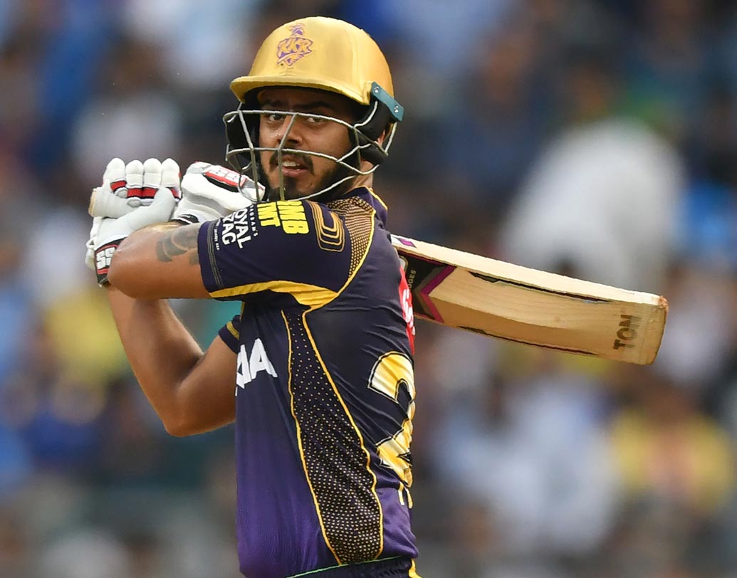 নীতীশ রাণা: গত ম্যাচ ভাল যায়নি নীতীশেরও। তবে ব্যাট হাতে ফর্মেই রয়েছেন তিনি। উইকেটেও তুলেছেন প্রয়োজনের সময়। ছবি: এএফপি।