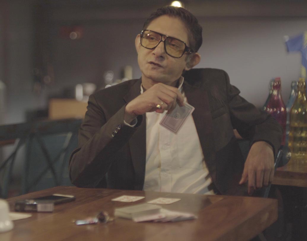 কাঞ্চন মল্লিক। এই ছবিতে তাঁকে দেখা যাবে জুয়ারির চরিত্রে। যিনি নাকি ভাগ্যবান বলেই পরিচিত।