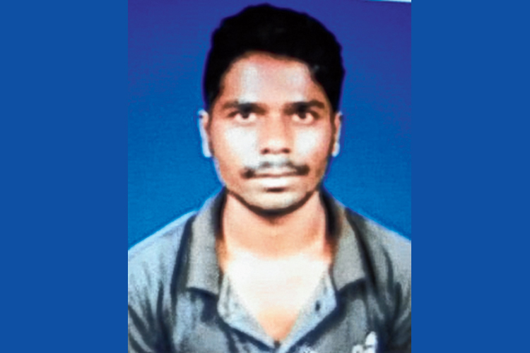 West Bengal News: Two fielders collide trying to take a catch, one dies