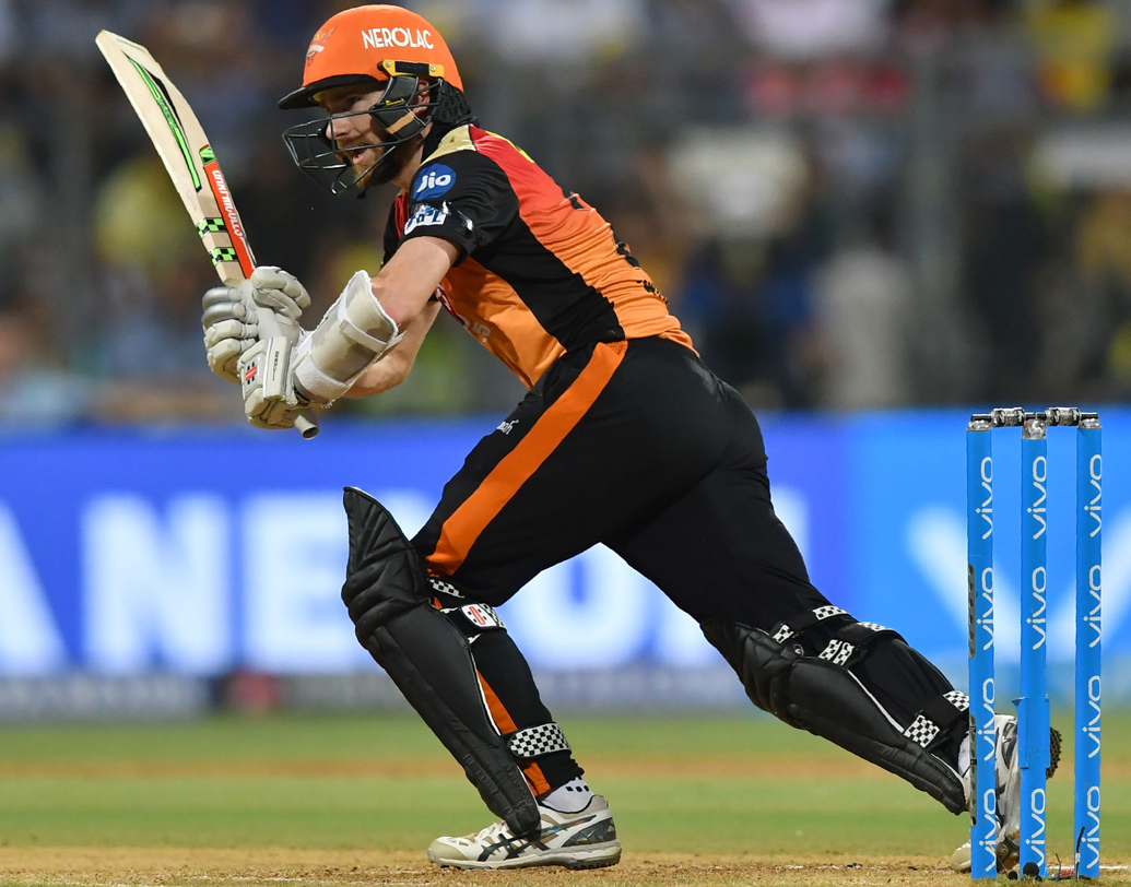 কেন উইলিয়ামসন : হায়দরাবাদের অধিনায়ক উইলিয়ামসন ব্যাটসম্যান হিসেবে নিজের প্রতিভার প্রতি সুনাম বজায় রেখেছেন। অধিনায়ক হিসেবেও সাফল্য পেয়েছেন।