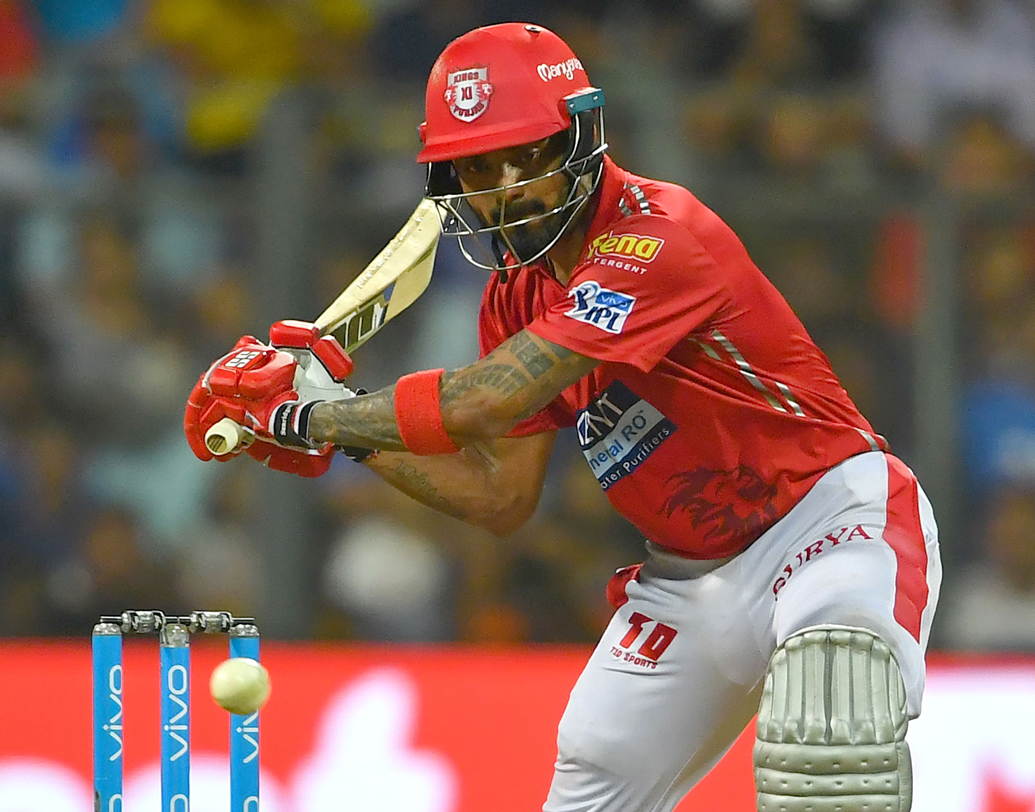 কেএল রাহুল: আইপিএল যেন নতুন জন্ম দিল রাহুলকে। ইনিংসের শুরুতে রাহুল-ঝড় অবশ্যই বড় পাওনা। ওপেনের দায়িত্বটা রাহুলের উপরই থাকুক।