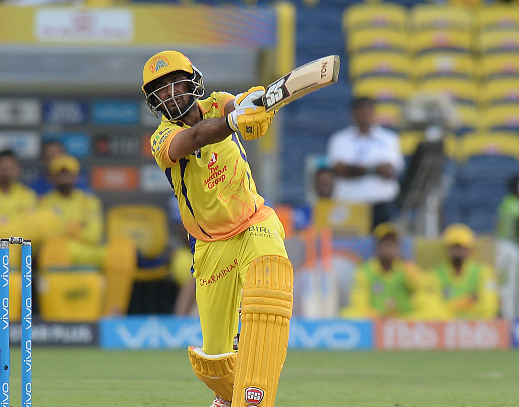 অম্বাতী রায়ুডু: চেন্নাইয়ের অম্বাতী রায়ুডু অনেক সমীকরণ ভেঙে বুঝিয়ে দিয়েছেন বয়স কোনও বাধাই নয়। ৩০য়ের উপর বয়স হলেও যে টি২০-তে চমক দেওয়া যায়, তার বড় উদাহরণ রায়ুডু।