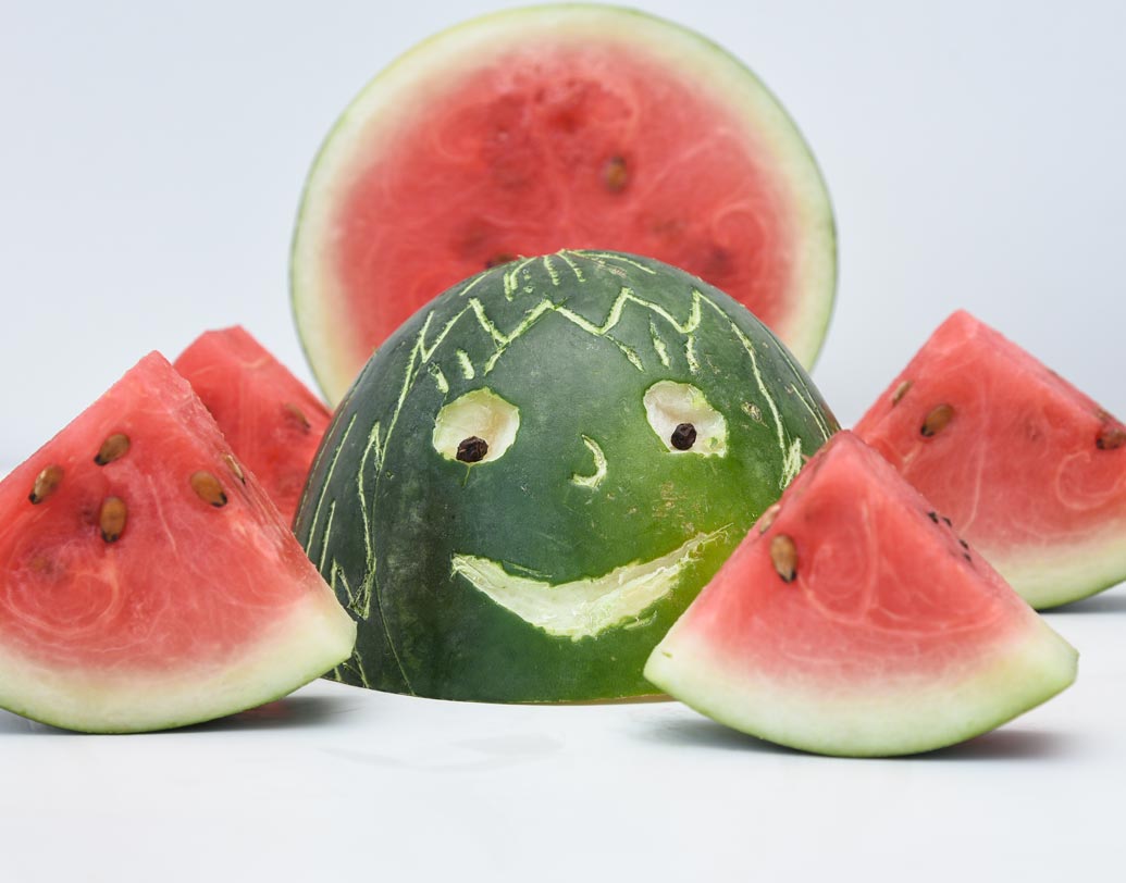 তরমুজ খুবই স্বাস্থ্যকর ফল। কিন্তু এতে শর্করার পরিমাণ খুব বেশি। তাই প্রতিদিন প্রচুর পরিমাণে তরমুজ খেলে ডায়বিটিস হওয়ার সম্ভাবনা বাড়ে।