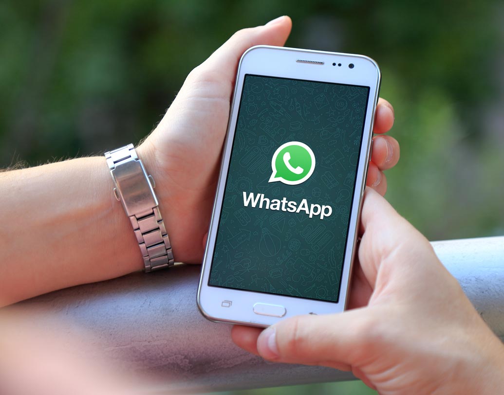 সম্প্রতি এফ ৮ ডেভেলপার্স কনফারেন্সে যোগ দেন ফেসবুক কর্তা মার্ক জুকেরবার্গ। তিনি জানিয়েছেন, ফের নতুন মোড়কে হাজির হতে চলেছে হোয়াটস্অ্যাপ। থাকছে চমকে দেওয়ার মতো ফিচার।