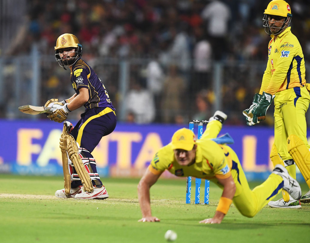 পঞ্জাবের পরের দু’টি ম্যাচ মুম্বই এবং রাজস্থানের বিরুদ্ধে। নাইটদের চেয়ে দু’টি ম্যাচ কম খেলে একই পয়েন্টে রয়েছেন অশ্বিনরা। পরের দু’টি ম্যাচে পঞ্জাব হারলে কলকাতার অনেকটাই সুবিধা হবে। ছবি: এএফপি।