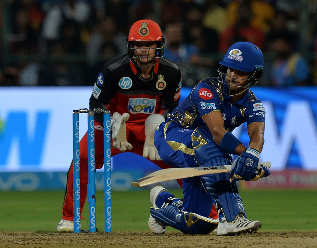 জেপি ডুমিনি: গত ম্যাচে ভাল বল করলেও ব্যাট হাতে ব্যর্থ প্রোটিয়া অলরাউন্ডার। আজ তাঁর অল রাউন্ড পারফরম্যান্সের দিকে তাকিয়ে থাকবে দল। ছবি: এএফপি।