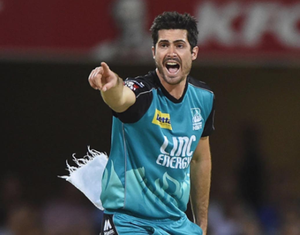 বেন কাটিং: তিনটি ম্যাচ খেলেছেন টুর্নামেন্টে। এখনও সেই ভাবে জ্বলে ওঠেননি এই অজি অলরাউন্ডার। আজ তাঁর থেকে একটা ভাল পারফর্ম্যান্স আশা করবে দল।