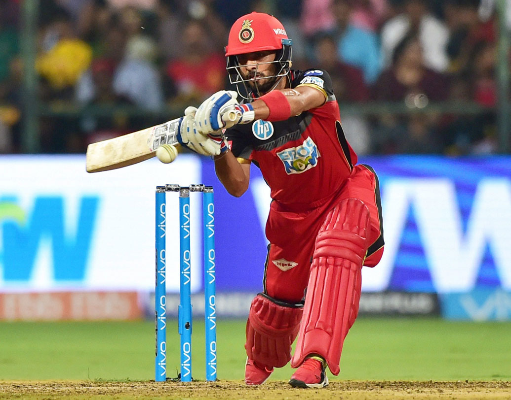 মনদীপ সিংহ: নীচের দিকে নেমে প্রায় প্রতি ম্যাচেই প্রয়োজনীয় রান করেছেন মনদীপ। ছবি: পিটিআই।