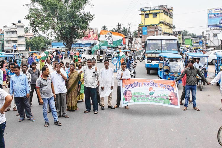 Bengal Panchayat Election 2018: They were attacked, Congress complaint