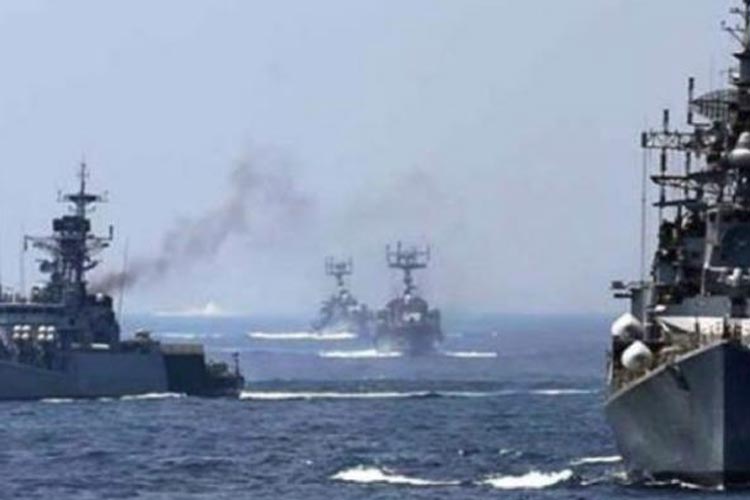 এর উল্টো প্রক্রিয়াটাই ‘এল নিনো’। এর ফলে প্রশান্ত মহাসাগরের যে-অংশের অপেক্ষাকৃত ঠান্ডা থাকার কথা, সেটি উষ্ণ হতে শুরু করে। সমুদ্রের সেই অতিরিক্ত তাপ নির্গত হয় সমুদ্রপৃষ্ঠের বাতাসে।