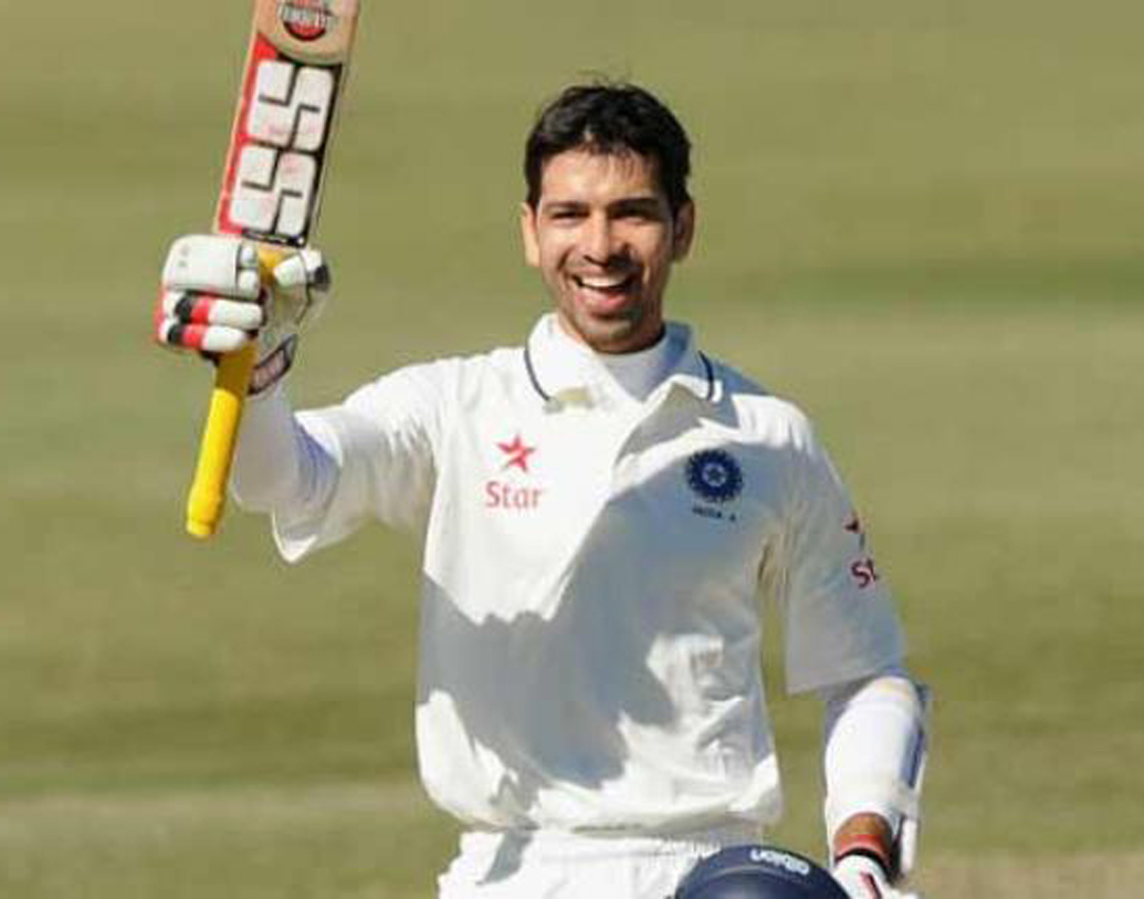 নমন ওঝা:ধোনি যুগে জন্মানোটাই বোধহয় সবচেয়ে বড় ভাগ্য বিপর্যয়ের কারণ ঘরোয়া ক্রিকেটের এই দুরন্ত উইকেটরক্ষক ব্যাটসম্যানের। ধোনির পরে টেস্টে তাঁকেই উইকেটের পিছনে দেখতে চেয়েছিলেন অনেকে। কিন্তু ঋদ্ধিমানের উদয়ের ফলে সে রাস্তাও বন্ধ হয় নমনের সামনে।