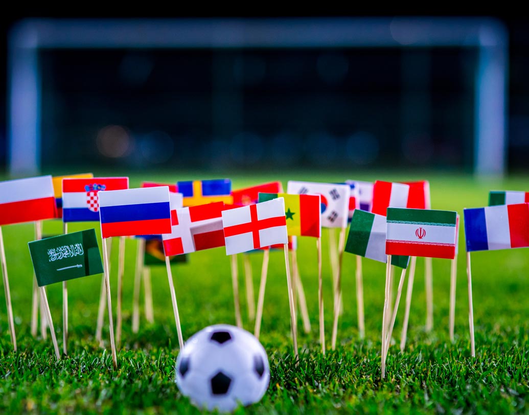 ওয়েলস, জামাইকা, কিউবা, কুয়েত, ইরাক, ইন্দোনেশিয়া, হাইতি এবং কানাডা— এই দেশগুলি মাত্র এক বারই বিশ্বকাপে অংশ নিয়েছে।