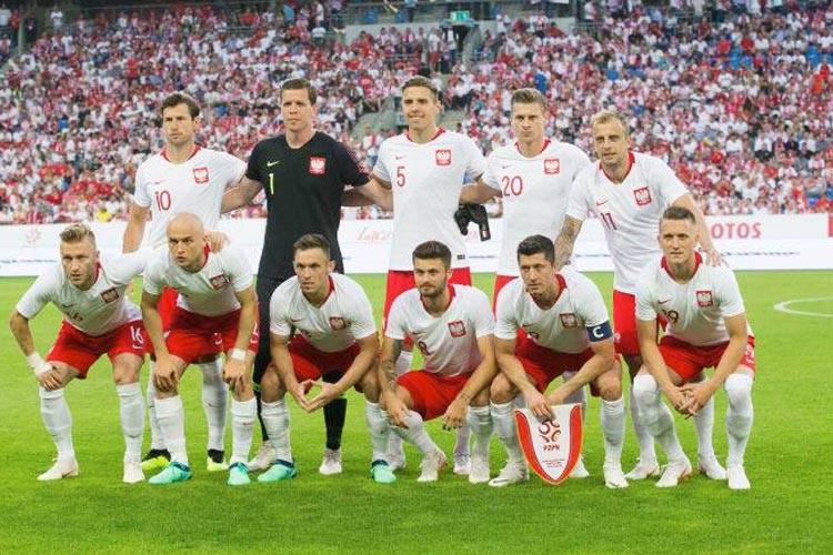 এই প্রথম ইউরোপ এবং এশিয়া এই দু’টি উপমহাদেশ ঘিরে বিশ্বকাপ হচ্ছে। এবং এ বারই প্রতিটি দেশ অতিরিক্ত সময়ে চতুর্থ পরিবর্ত খেলোয়াড় নামাতে পারবে।