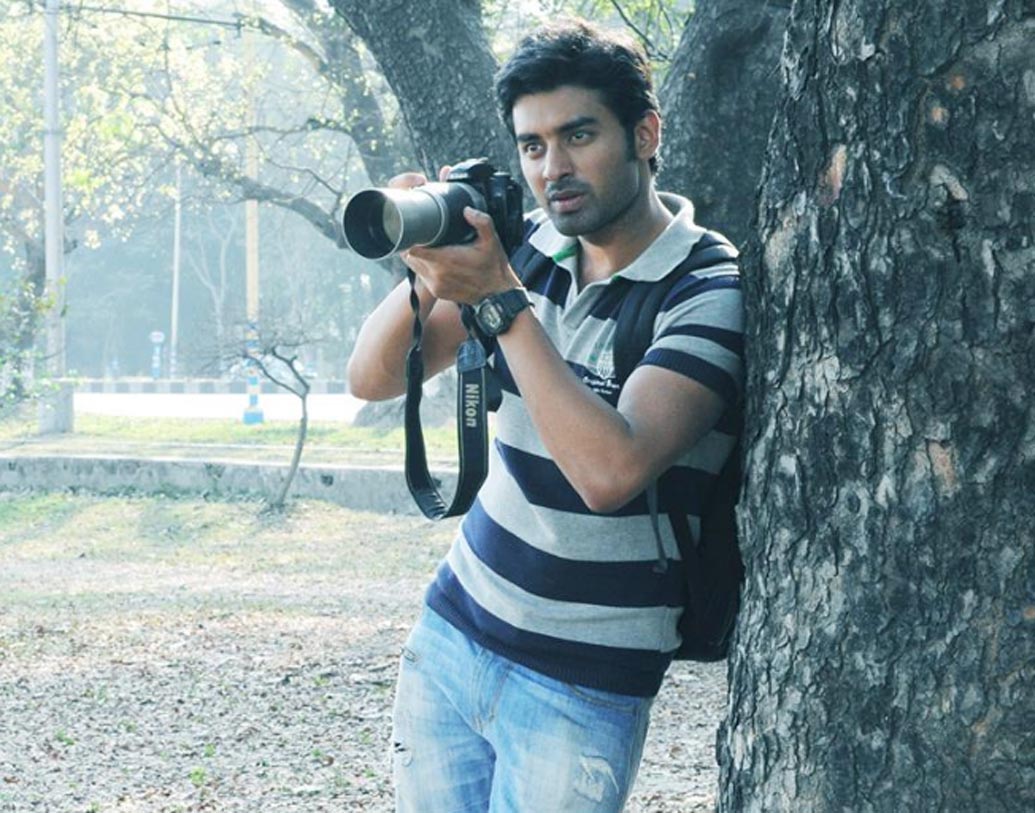 অঙ্কুশ: রাজ চক্রবর্তীর পলিটিকাল ড্রামা ‘কানামাছি’ ছবিতে একজন চিত্র সাংবাদিকের ভূমিকায় দেখা গিয়েছিল অঙ্কুশকে। দুর্নীতিপরায়ণ রাজনৈতিক নেতাদের বিরুদ্ধে ছিল তাঁর অভিযান। ২০১৩ সালে মুক্তি পায় ছবিটি।