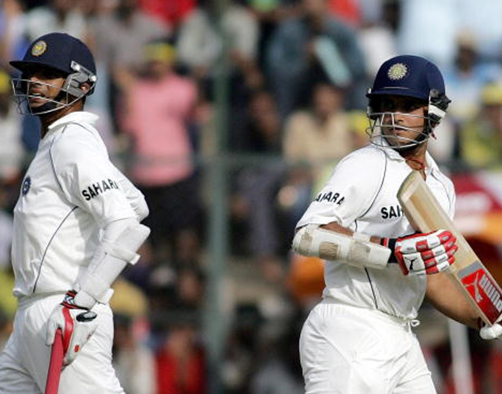 রাহুল দ্রাবিড় ও সৌরভ গঙ্গোপাধ্যায়: ভারতীয় ক্রিকেটের অন্যতম বর্ণময় জুটি। একাধিক ঐতিহাসিক রেকর্ড রয়েছে এই জুটির। ১৯৯৬ থেকে ২০০৮ পর্যন্ত ৬৮ বার জুটি বেঁধে ৩২৯৪ রান করেন তাঁরা। গড় ৫৩.১২। নয় বার শতরান এসেছে এই জুটির ব্যাট থেকে। ১২ বার পঞ্চাশের বেশি রান করেছেন তাঁরা। সেরা অপরাজিত ১৯৪ রানের পার্টনারশিপ।